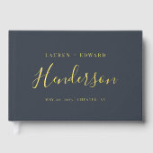 Moderne Dark Navy en Gouden Familienaam Trouwen Gastenboek (Voorkant)