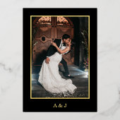 Moderne Datum Foto & Monogram Lijst Elegant Echt Folie Uitnodiging (Achterkant)
