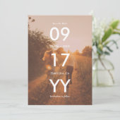 Moderne datum typografie foto save the date (Staand voorkant)