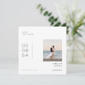 Moderne datumlay-out save the date kaart. (Staand voorkant)
