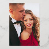 Moderne deco | Elegante rode vakantie bruiloft Folie Uitnodiging (Achterkant)