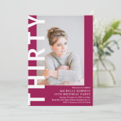 Moderne DERDE Foto 30th Birthday Party Invitation Kaart (Staand voorkant)