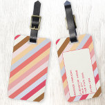 Moderne diagonale Snoep streep gepersonaliseerd Bagagelabel<br><div class="desc">Oogstrelend modern gedempt warm getint diagonaal gestreept ontwerp met gepersonaliseerde naam en adresgegevens op de achterkant.</div>