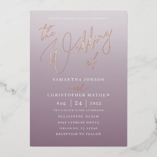 Moderne diepe Mauve gradiënt De bruiloft van Folie Uitnodiging (Voorkant)