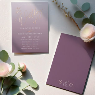 Moderne diepe Mauve gradiënt De bruiloft van Folie Uitnodiging