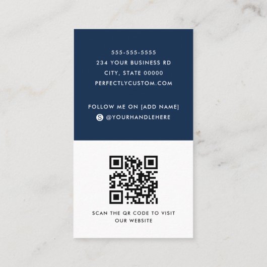 Moderne donkerblauw wit voegt logo sociale media-p visitekaartje (Achterkant)