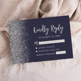 Moderne donkerblauwe zilveren glinster rand script RSVP kaartje