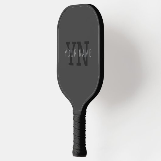 Moderne donkergrijze monogram naam (of andere teks pickleball paddle (Links)