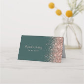 Moderne donkergroene Roos Gold Glitter Edge Wedden Plaatskaartje (Achterkant)