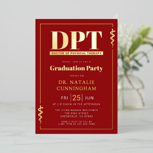Moderne DPT Doctor of Physical Therapy Afstuderen Folie Uitnodiging (Staand Voorkant)