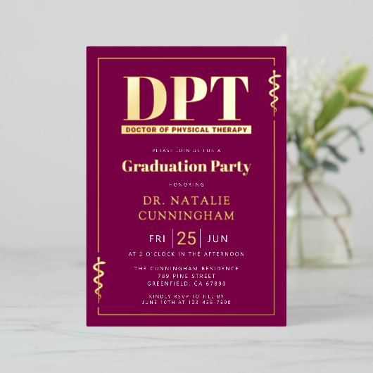 Moderne DPT Doctor of Physical Therapy Afstuderen Folie Uitnodiging (Staand Voorkant)