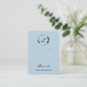 Moderne Dusty Blue Earring Display Kaart Visitekaartje (Staand voorkant)