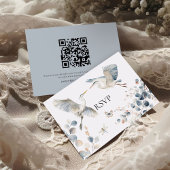 Moderne Dusty Blue Herons QR Code Wedding RSVP Kaartje