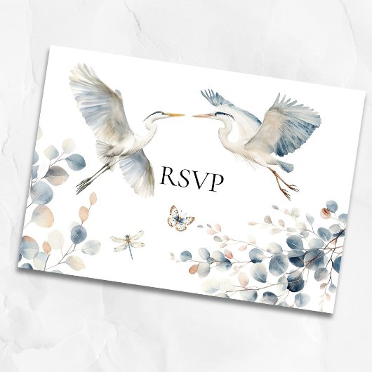 Moderne Dusty Blue Herons QR Code Wedding RSVP Kaartje