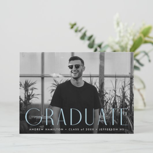 Moderne Eenvoud Hemelblauwe Foto Afstudeerfeest Kaart (Staand voorkant)