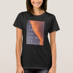 Moderne, eenvoudig, stedelijk ontwerp van Unexpect T-shirt