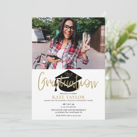 Moderne Eenvoudige 2 Foto Gouden Script Afstudeerf Kaart (Staand voorkant)