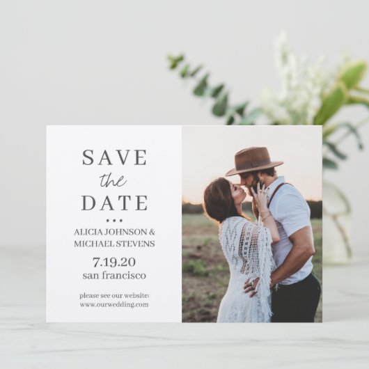 Moderne, eenvoudige, aangepaste foto rustige bruil save the date (Staand voorkant)