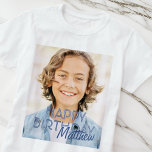 Moderne Eenvoudige aanpasbare foto op geboortedag T-shirt<br><div class="desc">Design is modern en eenvoudig. Voeg een douanefoto van de verjaardagsberoemder toe en voeg zijn/haar naam toe,  voeg een douanebericht toe</div>