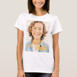 Moderne Eenvoudige aanpasbare foto op geboortedag T-shirt<br><div class="desc">Design is modern en eenvoudig. Voeg een douanefoto van de verjaardagsberoemder toe en voeg zijn/haar naam toe,  voeg een douanebericht toe</div>