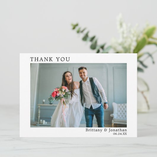 Moderne, eenvoudige bruiloft met een minimum bedankkaart (Staand voorkant)