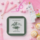 Moderne Eenvoudige Camping Weekend Bachelorette Fe Papieren Bordje (Feest)