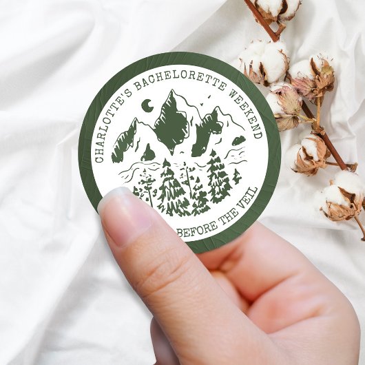 Moderne Eenvoudige Camping Weekend Bachelorette Fe Ronde Sticker