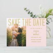 Moderne eenvoudige dubbelzinnige roze foto-bruilof save the date (Staand voorkant)