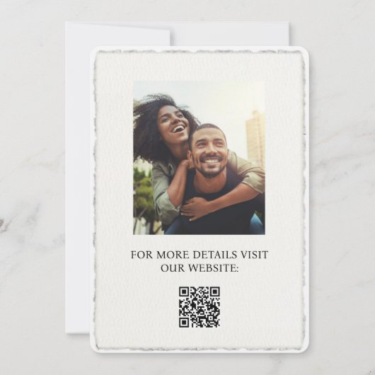 Moderne Eenvoudige Faux Deckled-Edge Huwelijksuitn Kaart (Achterkant)