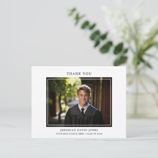 Moderne Eenvoudige Foto Afstudeer Dankjewel Briefkaart (Staand voorkant)