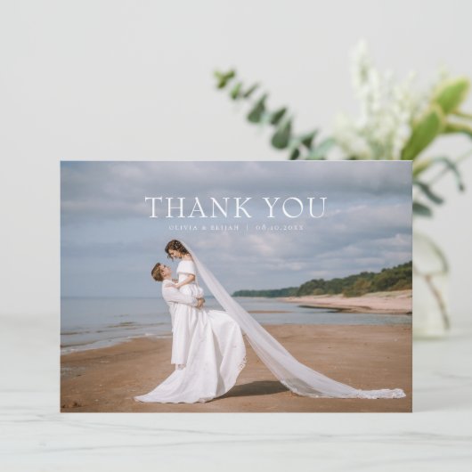 Moderne Eenvoudige Foto Trouwkaart Dank u een opme Bedankkaart (Staand voorkant)