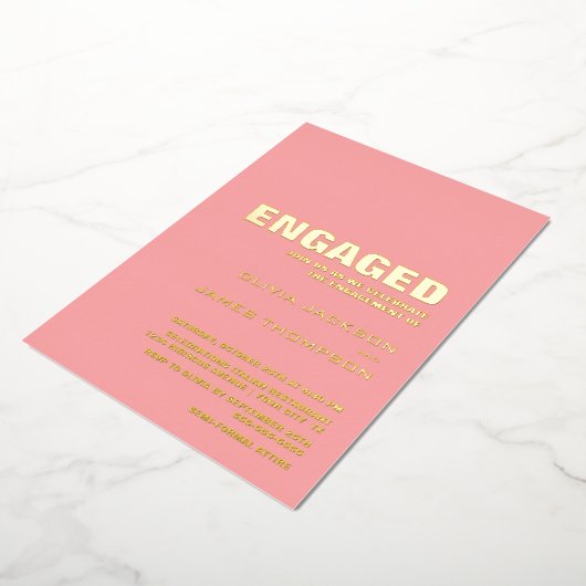 Moderne Eenvoudige Gold Text Pink Engagement Party Folie Uitnodiging (Gedraaid)