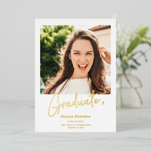 Moderne, eenvoudige gouden foto's afstuderen 2 folie uitnodiging (Staand Voorkant)