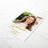 Moderne, eenvoudige gouden foto's afstuderen 2 folie uitnodiging (Gedraaid)