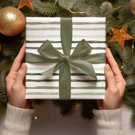 Moderne eenvoudige groene strepes kerst cadeaupapier