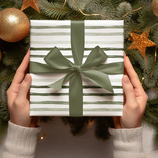Moderne eenvoudige groene strepes kerst cadeaupapier