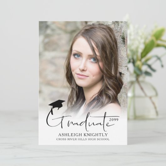 Moderne Eenvoudige handgeschreven script Afstudere Aankondiging (Staand voorkant)