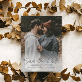 Moderne eenvoudige huwelijksfoto met script save the date