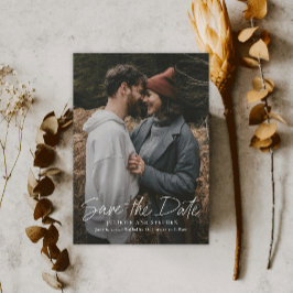 Moderne eenvoudige huwelijksfoto met script save the date