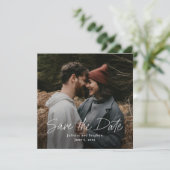 Moderne eenvoudige huwelijksfoto met script save the date (Staand voorkant)