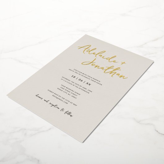 Moderne Eenvoudige Ivory Wedding Gold Lettering Folie Uitnodiging (Gedraaid)
