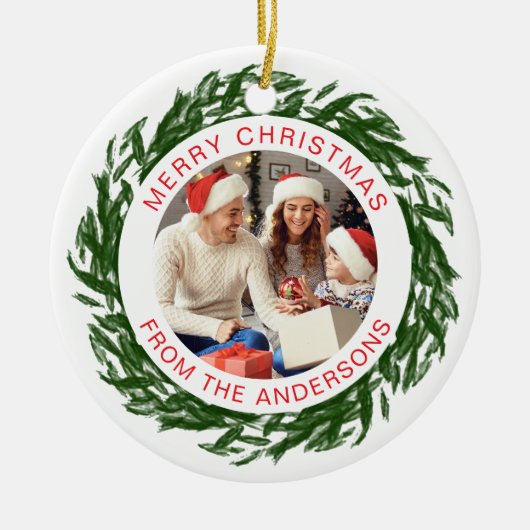 Moderne Eenvoudige Kerstkrans Familiefoto Keramisch Ornament (Voorkant)