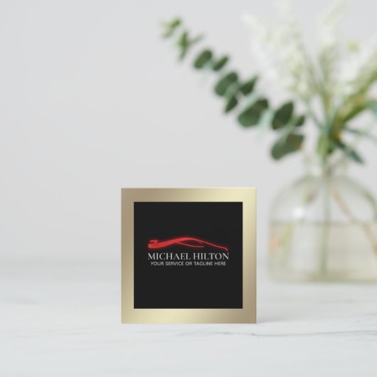 Moderne, eenvoudige luxe, krachtige rode logo vierkante visitekaartje (Staand voorkant)