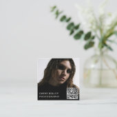 Moderne Eenvoudige minimale foto-QR-code Sociale m Vierkante Visitekaartje (Staand voorkant)