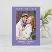 Moderne, eenvoudige, minimalistische fotoperiwinkl save the date (Staand voorkant)