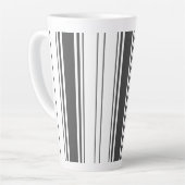 Moderne eenvoudige minimalistische zwart-witte str latte mok (Linkerhoek)