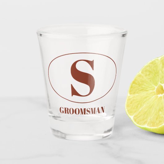 Moderne Eenvoudige Monogram Groomsmen Gift Bruilof Shot Glas (Voorkant)