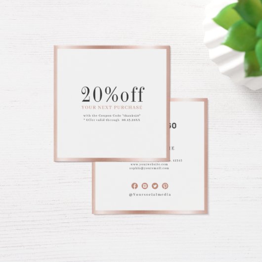 Moderne, eenvoudige roos gouden kaart met korting  (Bureau)