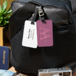Moderne eenvoudige roze monogram naam en Initiaal Bagagelabel<br><div class="desc">Een modern en eenvoudig roze monochrome monogram naam & initiaal.</div>