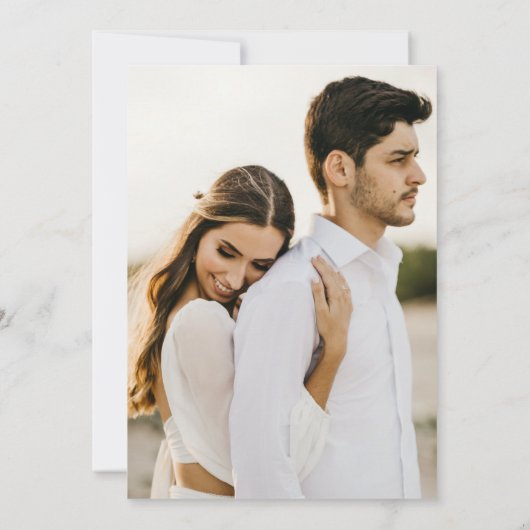 Moderne eenvoudige script-calligrafie foto bruilof kaart (Achterkant)